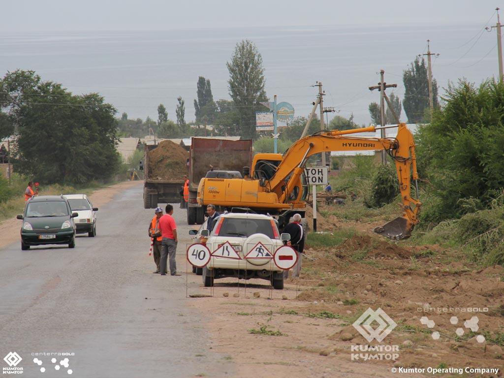 участок дороги от села Боконбаево до села Тон был выбран при участии местных властей, как наиболее нуждающийся в ремонте